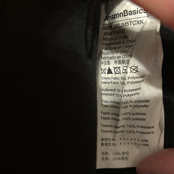 Amazon basic black laptop/ tablet sleeve with zipper top and padded - Picture 5 of 6